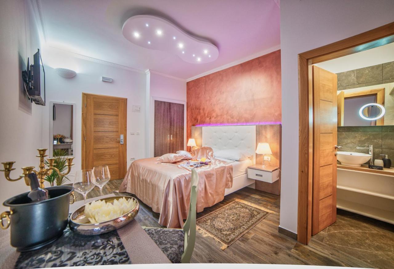 Hotel Boutique Natka Ровінь Екстер'єр фото